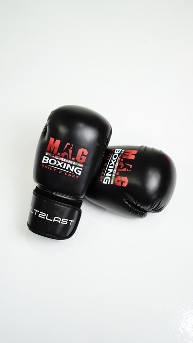 BLACK BOXING GLOVES 10OZ